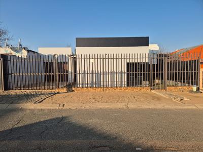 House For Sale in Eldorado Park Ext 8, Johannesburg