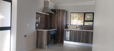 Townhouse For Rent in Homes Haven, Krugersdorp