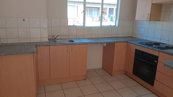 Apartment / Flat For Rent in Naturena, Johannesburg
